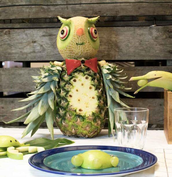 Uggla av frukt