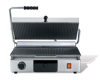 Klämgrill 16030 räfflad lagg och bord, grillyta
430x250mm, 2,8 kW 230V 1N