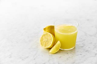 Juice citron färskpressad