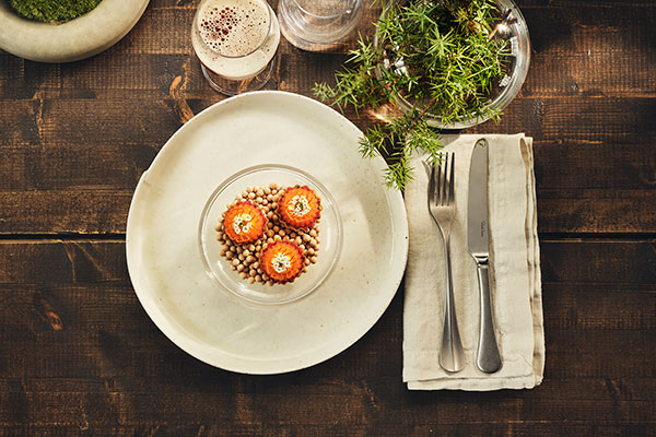 Tartar på grillad hjortytterfilé med löjrom. Recept av Ludwig Tjörnemo. 