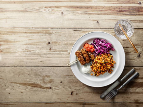 Grillade cevapcicispett med pärlcouscous