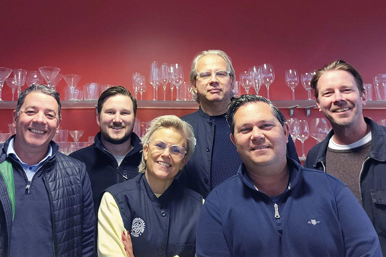 Menigos specialister i Sundsvall. Graham Farrell, Johan Hagesjö, Ingela Normelli, Pierre Westling, Stefan Bergman och Johan Burman.