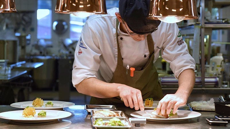 4 unga kockar tycker till om branschen